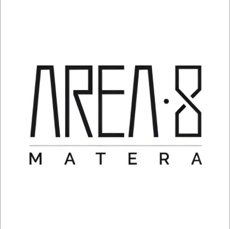 area8 768x766